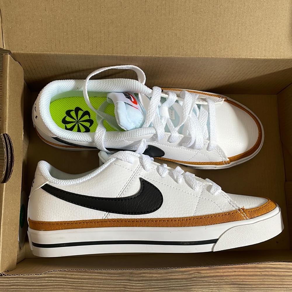 WMNS NIKE COURT LEGACY NN SIZE US 6